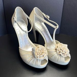 BCBG Leather T Strap Heels | Beige / Wheat